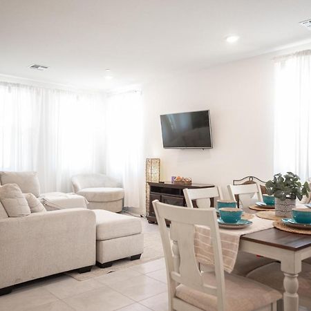 Beautiful Brand New 2 Bedroom Vegas Home! Fits 12 Or More,15-20 Minutes From Lv Strip Las Vegas Zewnętrze zdjęcie